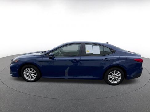 Used 2025 Toyota Camry LE image 8