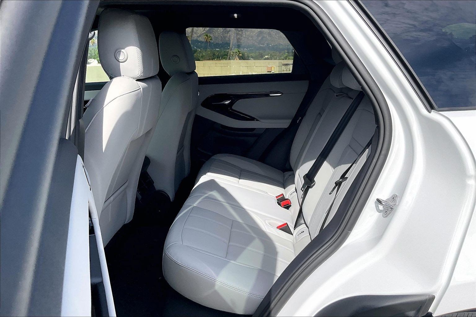 New 2026 Land Rover Range Rover Evoque S AWD/4WD image 16