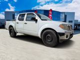 Used 2011 Nissan Frontier SV image 3