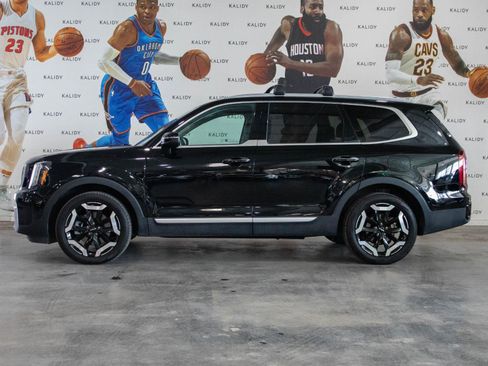 Used 2025 Kia Telluride S AWD/4WD image 18