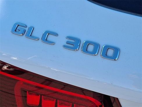 Used 2020 Mercedes-Benz GLC 300 image 25