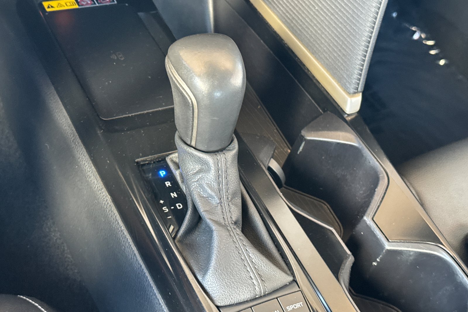 Certified 2025 Toyota Camry SE FWD image 25