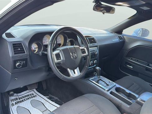 Used 2013 Dodge Challenger SXT RWD image 17