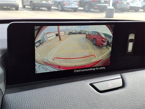 Used 2025 MAZDA CX-90 3.3 Turbo w/ Preferred Package image 11