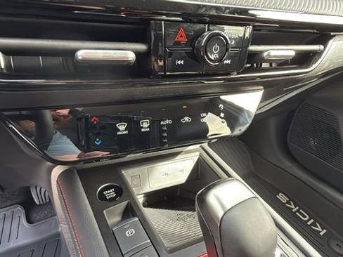 New 2026 Nissan Kicks SR image 14