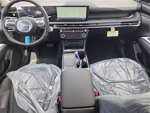 New 2025 Hyundai Tucson Limited image 11