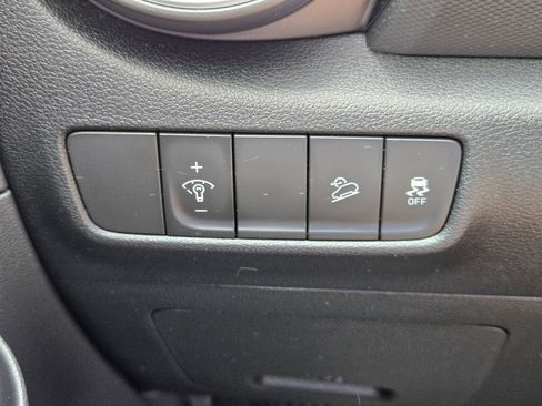 Certified 2023 Hyundai Kona SEL image 28