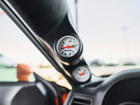 Used 2014 Dodge Challenger R/T RWD image 24