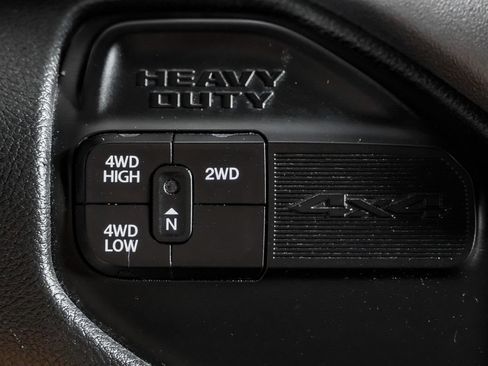 Used 2022 RAM 2500 Big Horn AWD/4WD image 25