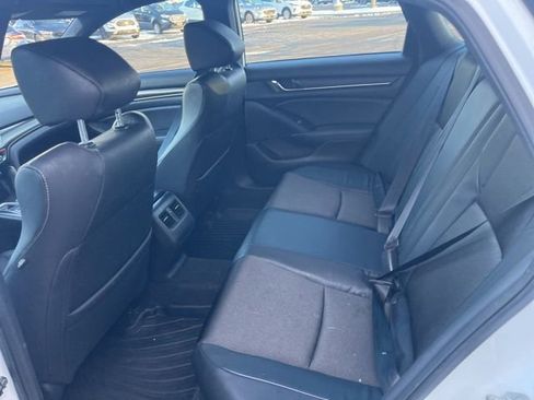 Used 2018 Honda Accord Sport image 13