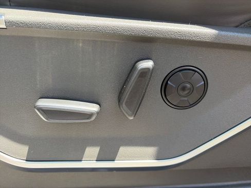 New 2026 Ford F250 Platinum w/ Platinum Plus Package AWD/4WD image 14