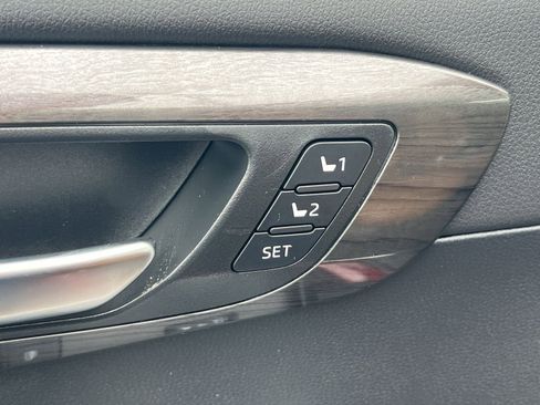 New 2026 Toyota Highlander Platinum image 24