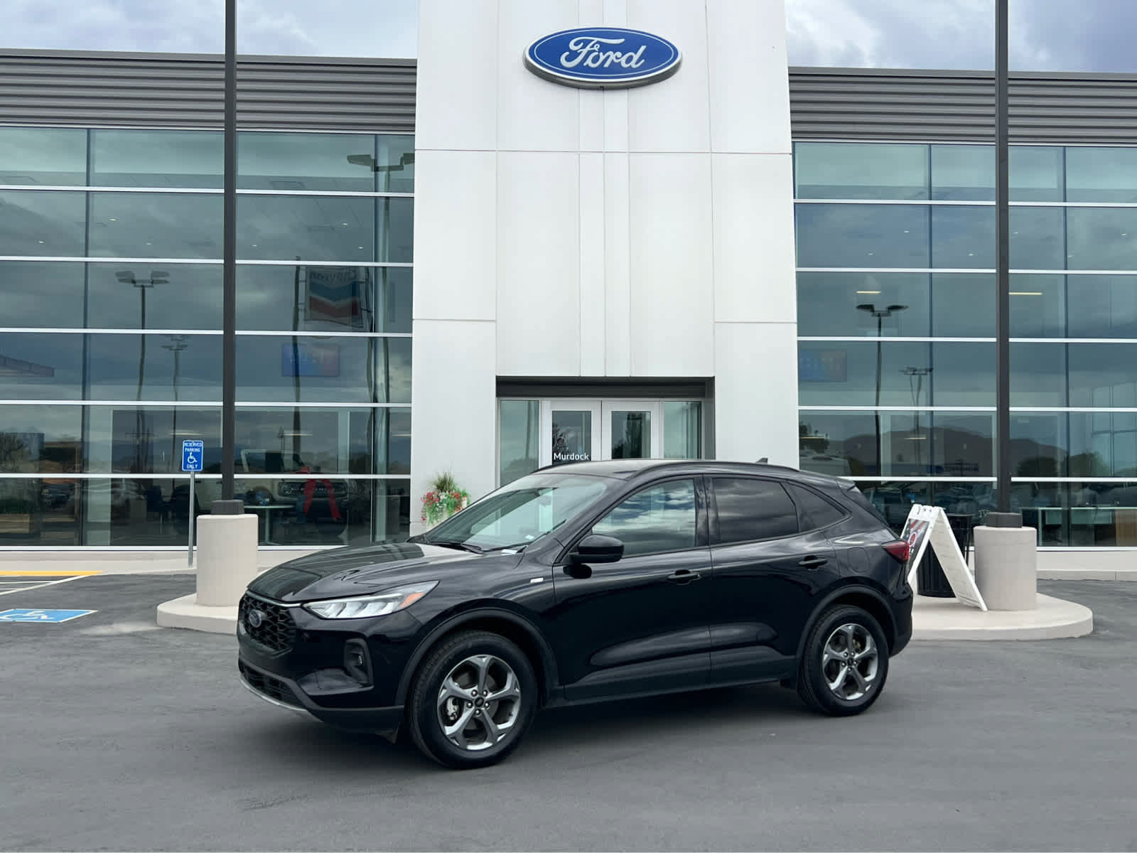 Used 2025 Ford Escape ST-Line Select AWD/4WD image 1