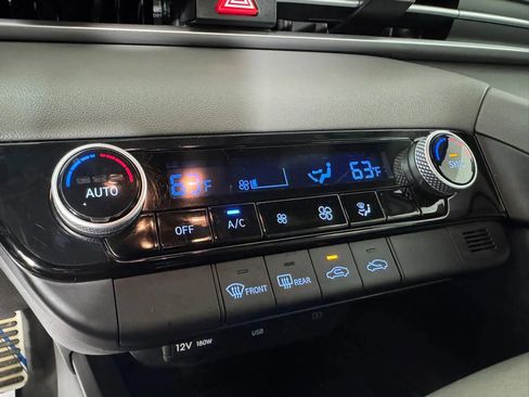 Used 2025 Hyundai Elantra Sport image 20