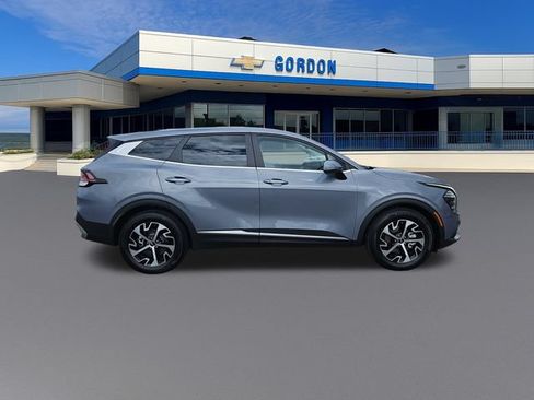 Used 2024 Kia Sportage EX FWD image 6