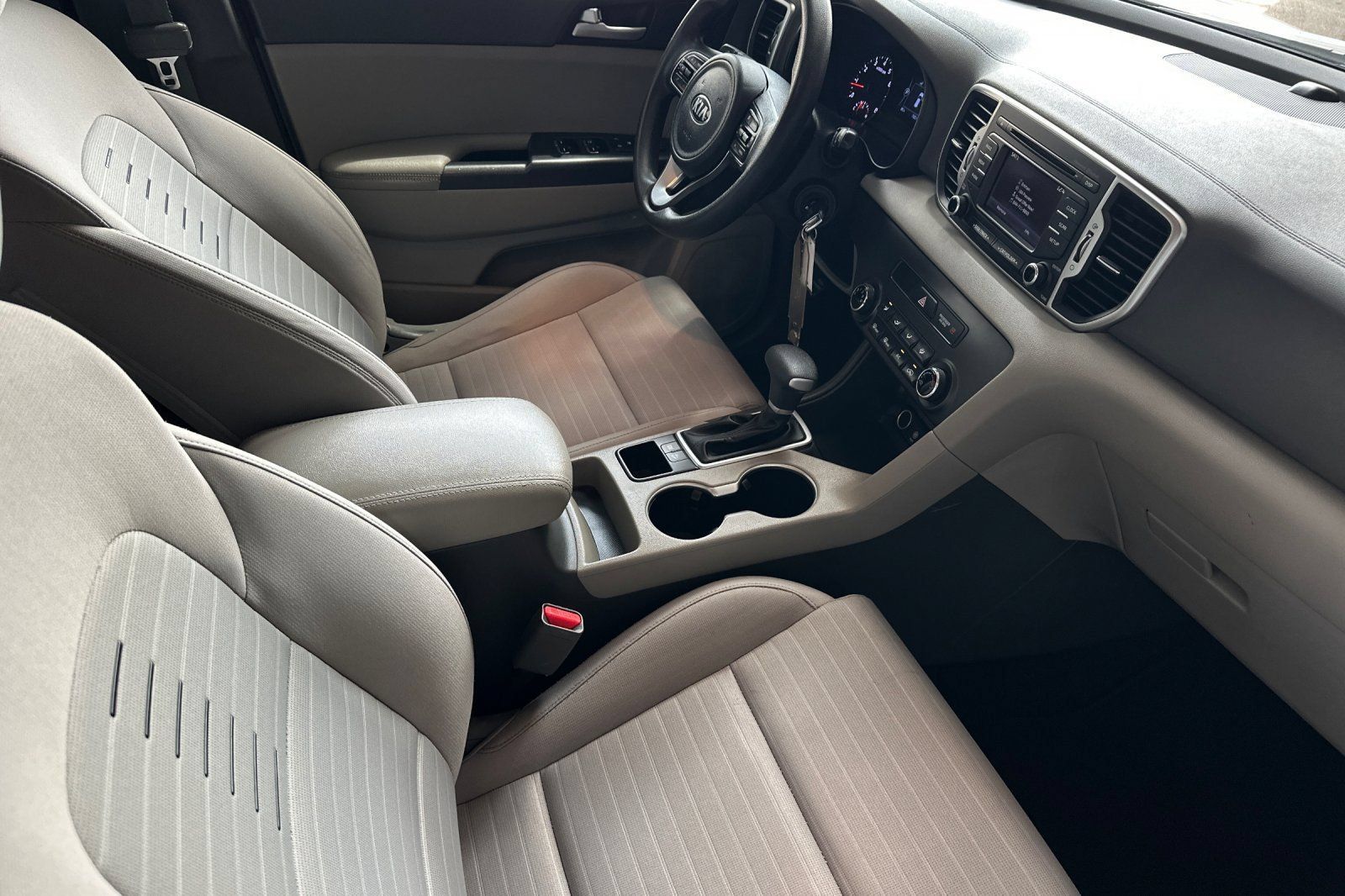 Used 2018 Kia Sportage LX FWD image 16
