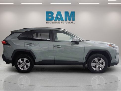 Used 2022 Toyota RAV4 XLE image 8