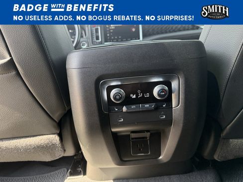 Used 2023 GMC Yukon Denali AWD/4WD image 14