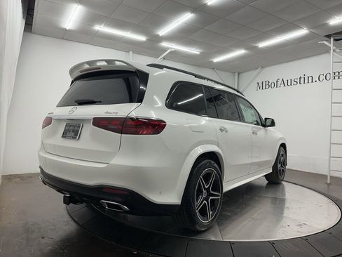 Used 2025 Mercedes-Benz GLS 450 4MATIC image 7
