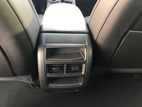 Certified 2025 Cadillac XT5 Premium Luxury image 16