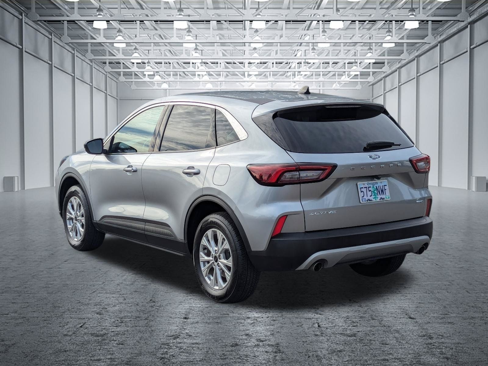 Used 2024 Ford Escape Active AWD/4WD image 3