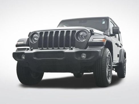Used 2024 Jeep Wrangler Unlimited Sport AWD/4WD image 39
