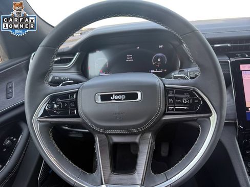 Certified 2023 Jeep Grand Cherokee Overland AWD/4WD image 12