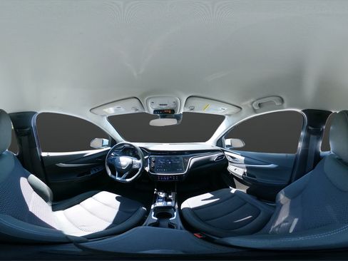 Certified 2023 Chevrolet Bolt EUV LT w/ Comfort Package FWD image 24