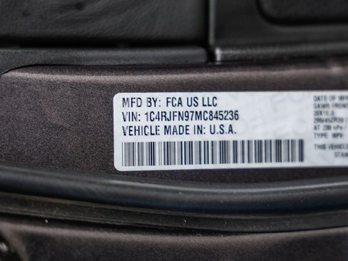 Used 2021 Jeep Grand Cherokee Trackhawk w/ Trailer Tow Group IV image 29