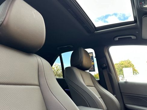 Certified 2025 Mercedes-Benz GLE 450e 4MATIC image 16