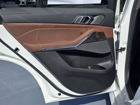 New 2026 BMW X5 xDrive40i w/ M Sport Package image 8