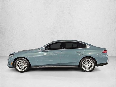 Certified 2025 BMW 530i xDrive image 9