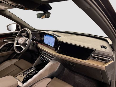 New 2025 Audi Q5 Premium Plus image 14