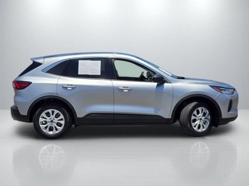 Used 2024 Ford Escape Active FWD image 3