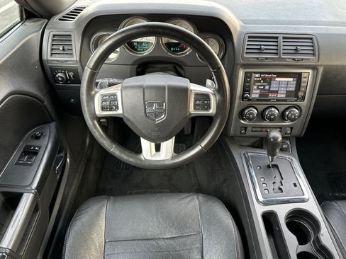 Used 2013 Dodge Challenger R/T image 16