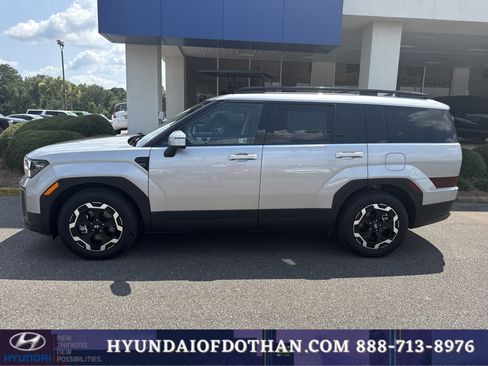 Certified 2024 Hyundai Santa Fe SEL FWD image 2