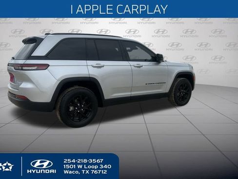 Used 2024 Jeep Grand Cherokee Altitude image 8