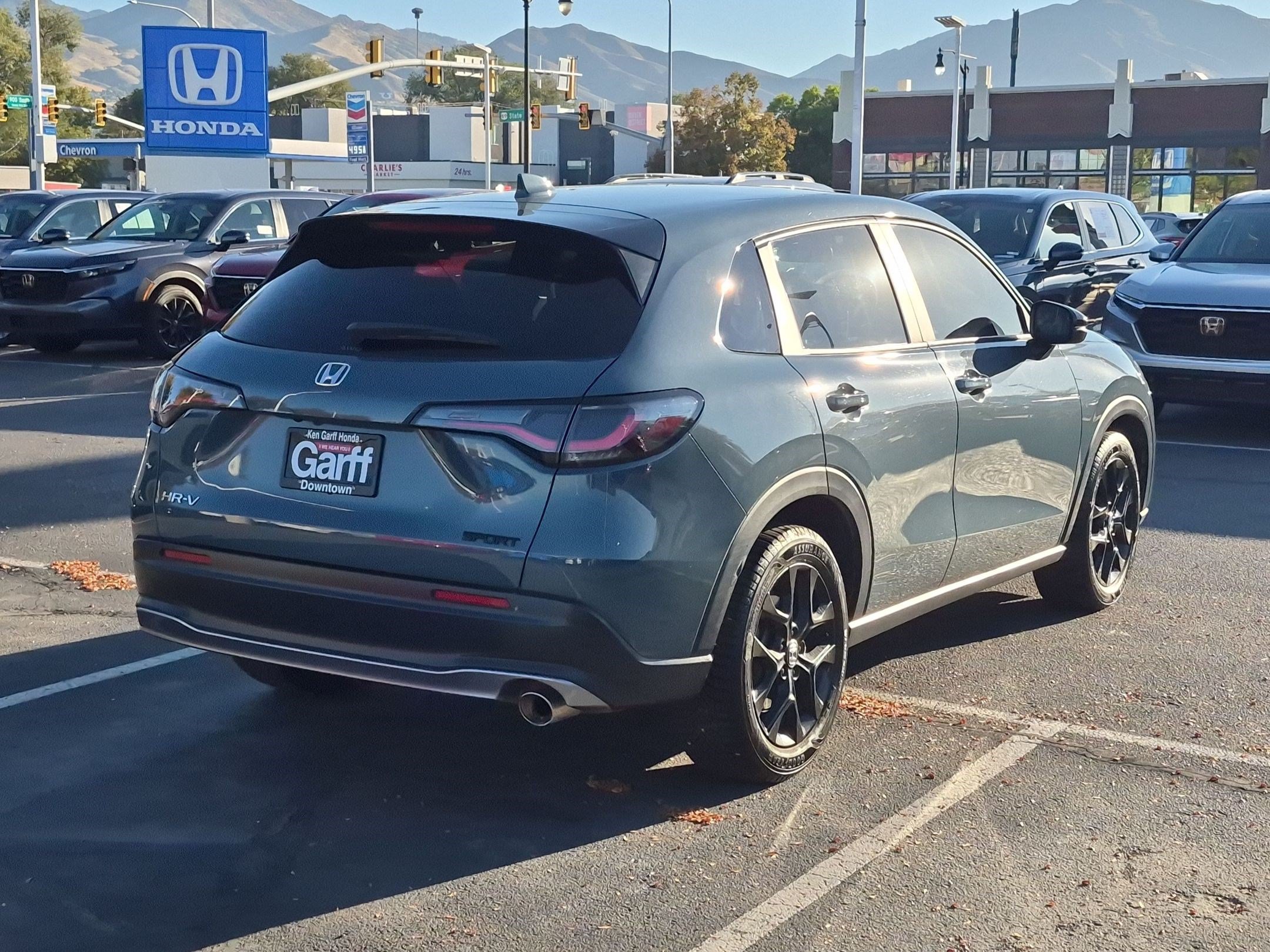 Used 2024 Honda HR-V Sport image 3