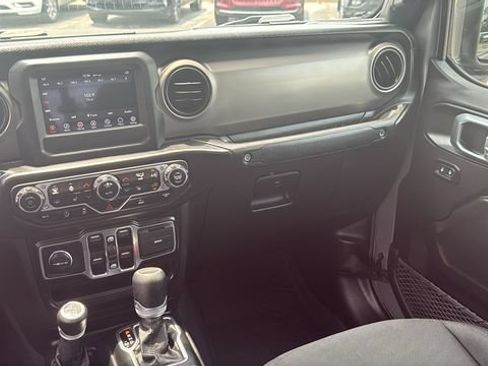 Used 2021 Jeep Gladiator Sport AWD/4WD image 27