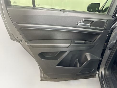 Used 2018 Volkswagen Atlas SE FWD image 25