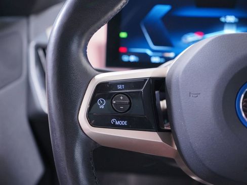 Used 2023 BMW iX xDrive50 w/ Sport Package image 18