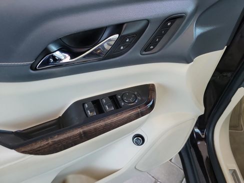 Used 2020 GMC Acadia Denali w/ Technology Package image 31