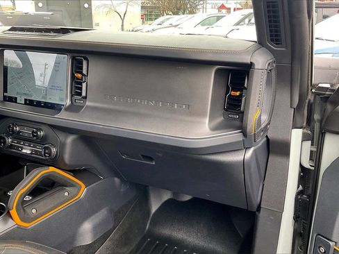 Certified 2024 Ford Bronco Badlands image 14