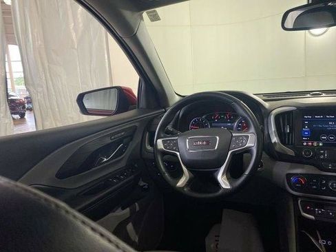 Used 2024 GMC Terrain SLT AWD/4WD image 18