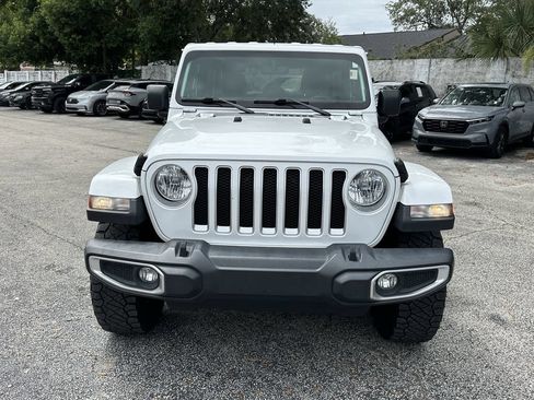 Used 2020 Jeep Wrangler Unlimited Sahara AWD/4WD image 3