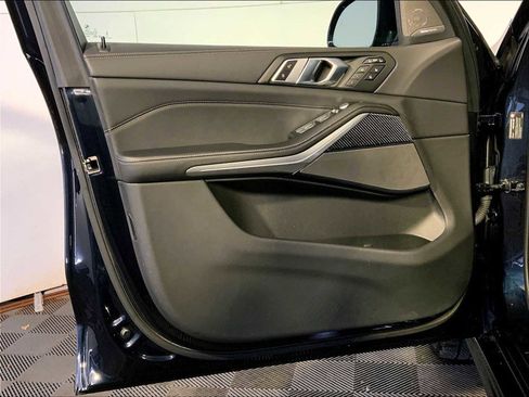 Used 2024 BMW X7 M60i w/ Executive Package image 25