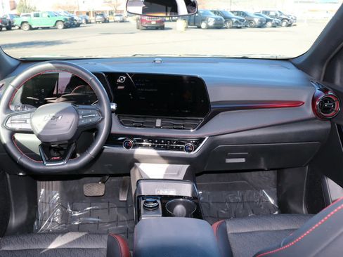 Used 2025 Chevrolet Equinox RS image 14