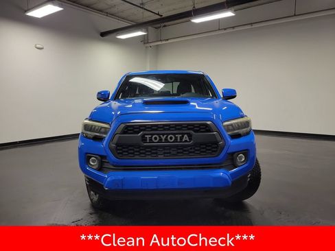 Used 2020 Toyota Tacoma TRD Sport AWD/4WD image 3