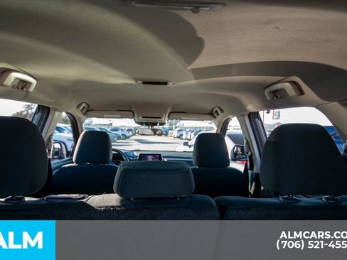 Used 2024 Nissan Rogue S image 11