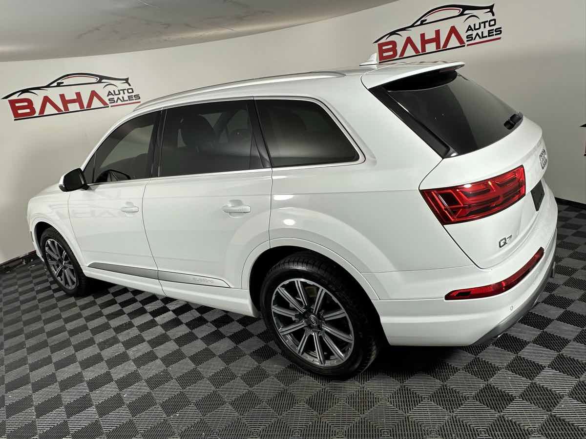 Used 2017 Audi Q7 3.0T Prestige w/ Prestige Package AWD/4WD image 5